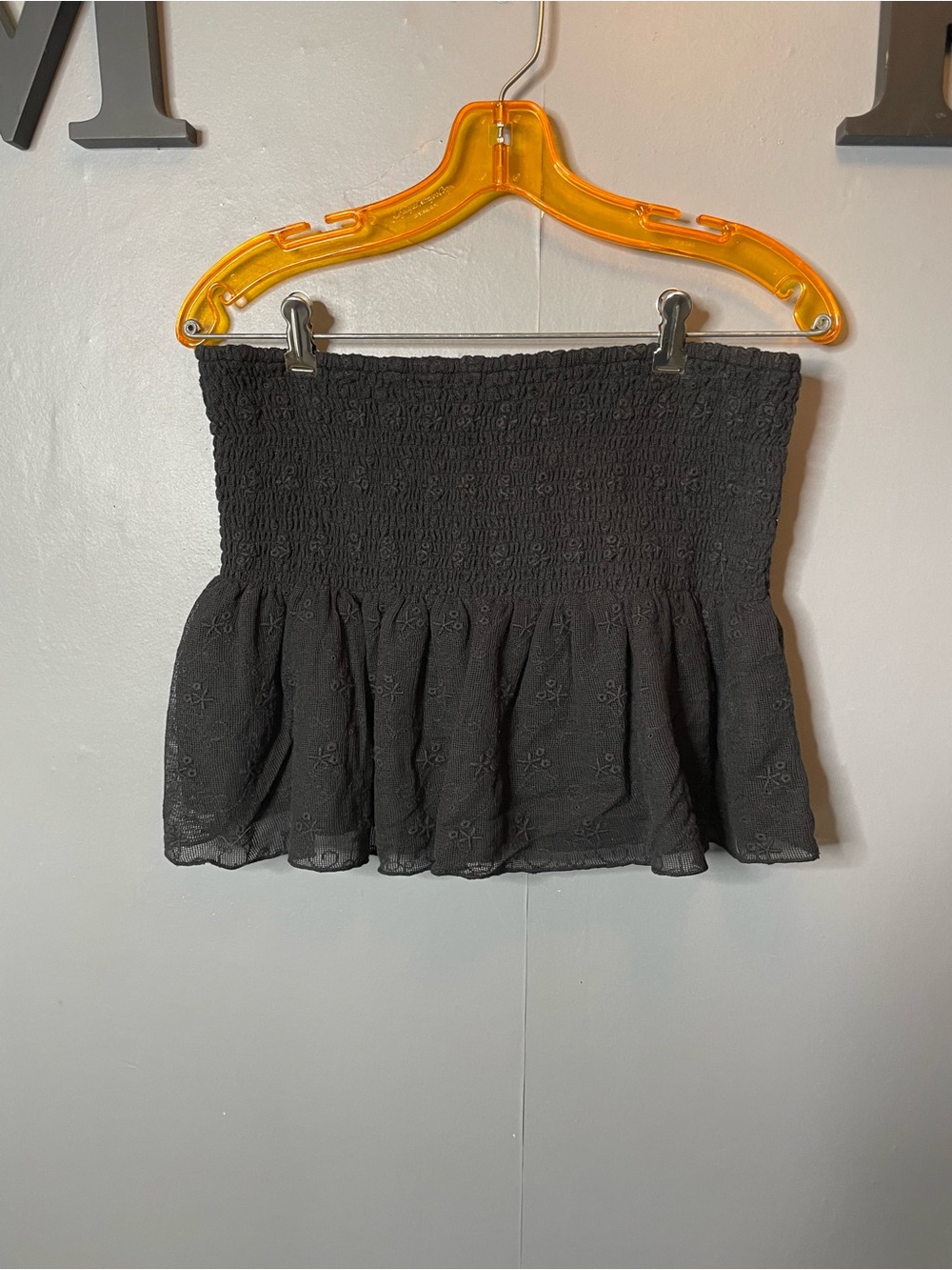 American Eagle Black Lace Smocked Strapless Peplum Top size large